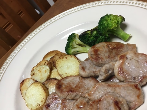 疲労回復！豚ヒレ肉塩胡椒焼き